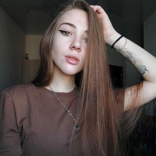 Алёна Поднебесная