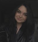 Лена Комарук