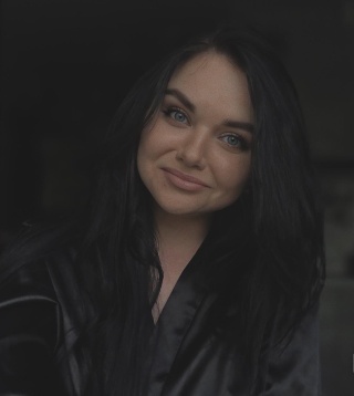 Лена Комарук